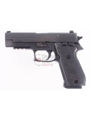 Sig Sauer P220 SAO .45 ACP w/ Night Sights