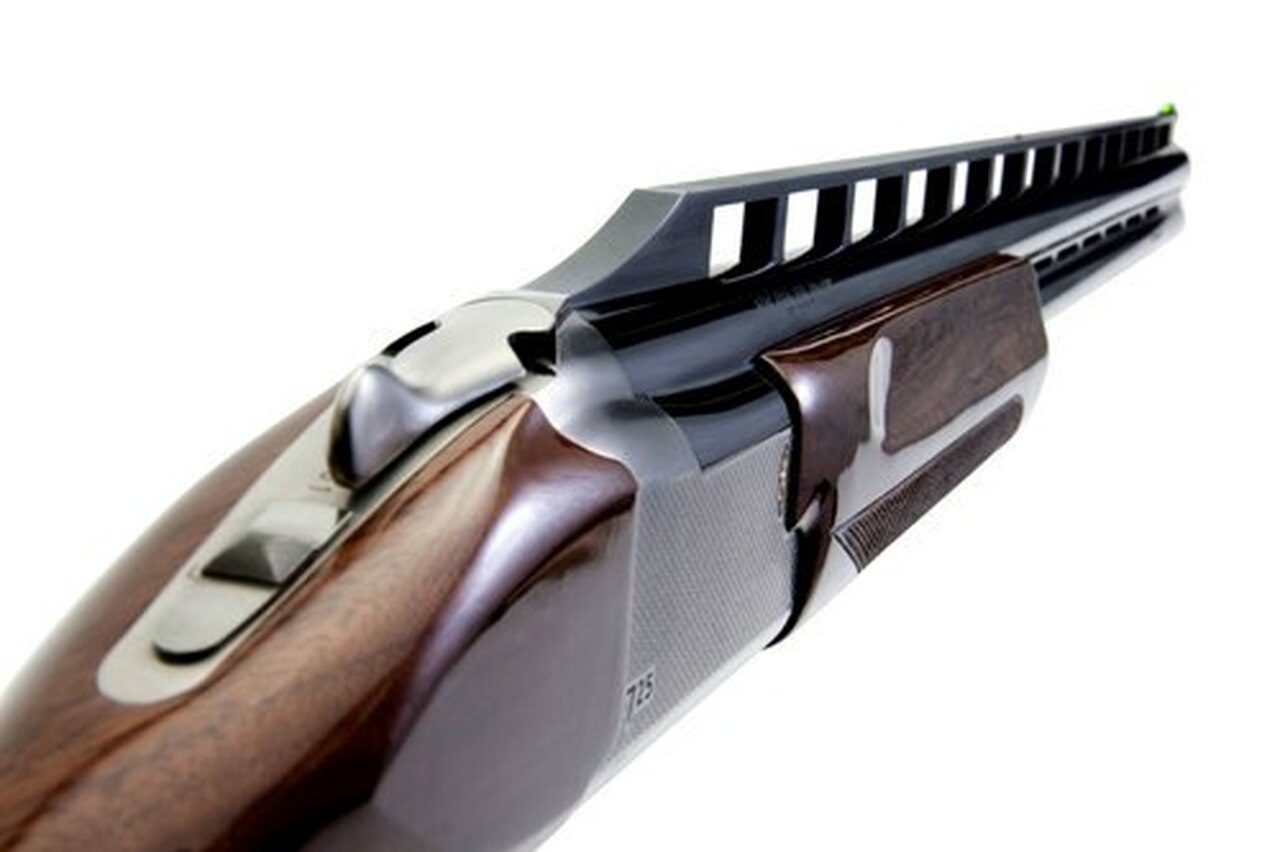 Browning 725 Citori Trap, 12 Ga, 32", 2.75", 2rd, Left-Handed, Grade III/IV Walnut
