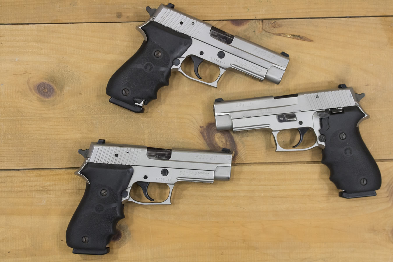 P220 ST 45 ACP Stainless Police Trade-in Pistols with 3 Mags (Fair Condition)