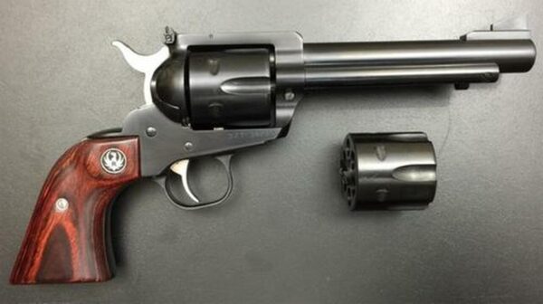 Ruger Blackhawk Flattop .357 Mag/9mm, 5.5", 6rd, Two Cylinders, Wood/Blued