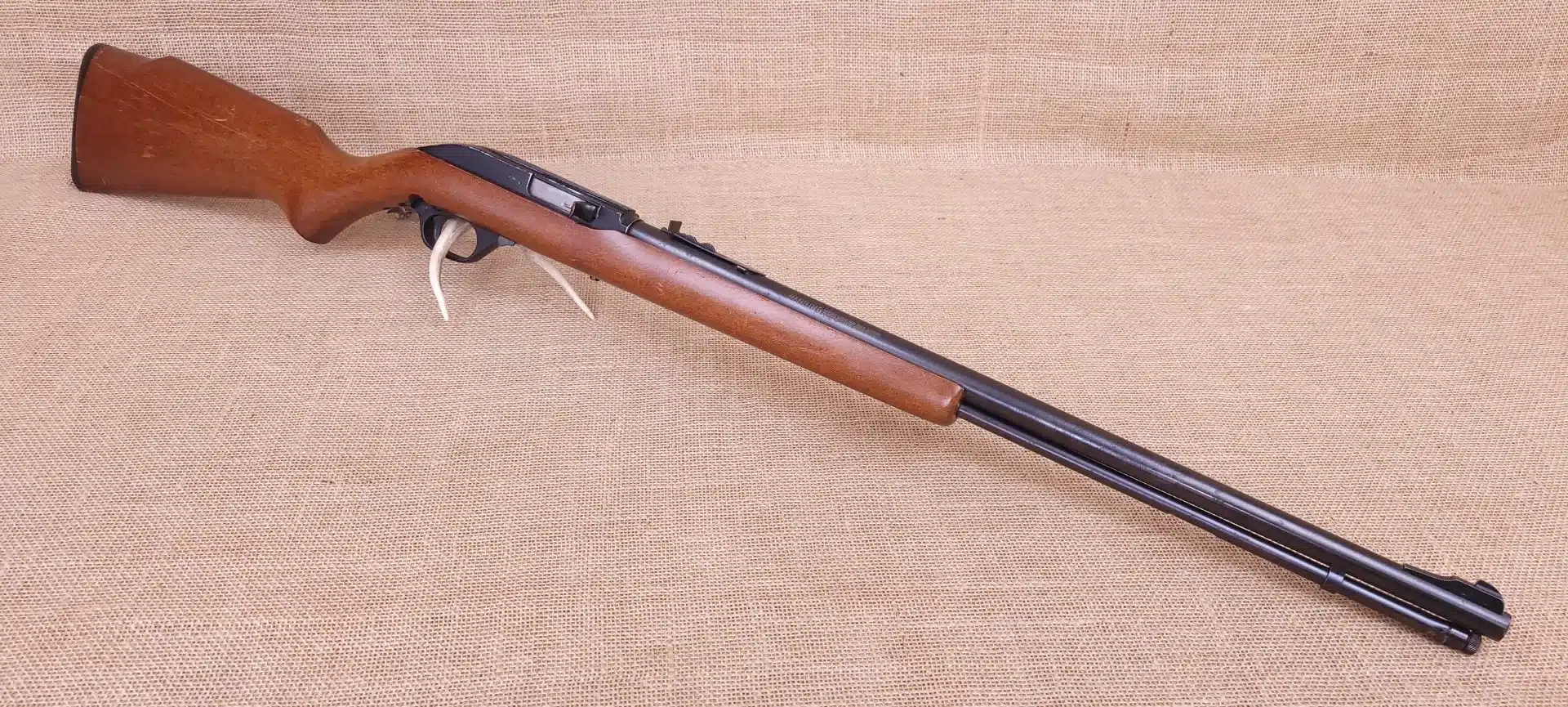 marlin-model-60-semi-auto-rifle-22-long-rifle-Marlin-Model-60-Semi-Automatic-Rifle-.22-L.R.-22-MFD-1985-1920x865-1 Marlin Model 60 Semi-Automatic Rifle .22 L.R. 22" | MFD 1985 | Old Arms ...