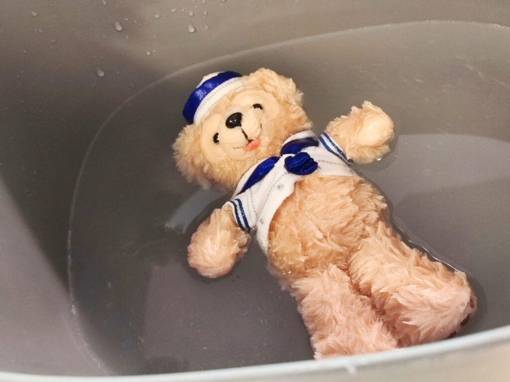 ぬいぐるみバッジの洗い方・ダッフィーも！【写真解説】失敗しない洗剤と手順は？