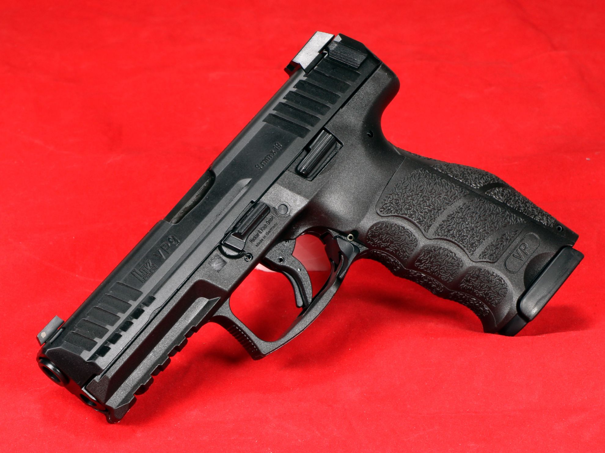 Heckler & Koch VP 9mm 4.09 Barrel FDE