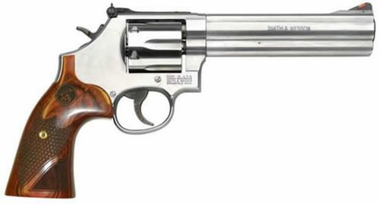 Smith & Wesson 629 Deluxe .44 Magnum Revolver Smith & Wesson 629 Deluxe .44 Magnum Revolver